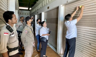 Tidak Melunasi Retribusi, Ratusan Toko Di Pasar Wamanggu Disegel