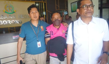 Rugikan Negara Rp. 12, 896 Millyar, Mantan Pegawai Bank Papua Sorsel di Tahan Kejati Papua Barat