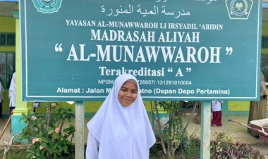 Membanggakan, Agisna Siswi Ponpes Al- Munawaroh Merauke Terpilih Sebagai Parlemen Remaja 2022 Mewakili Papua