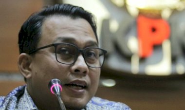 Lukas Enembe Boleh Berobat ke Singapura Asal Diperiksa Dulu di KPK