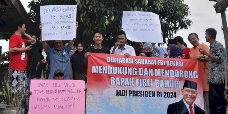 Kelompok "Sahabat FBI Bekasi" menggelar aksi meminta Ketua KPK RI Firli Bahuri mau menjadi salah seorang calon presiden/Ist