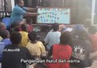 Satgas Mandala Kopasus Ajarkan Calistung Pada Anak Terlantas di Asmat