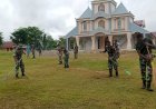 Kodim 1711/BVD Laksanakan Kegiatan Jumat Bersih di Gereja