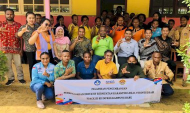 Dosen dan Mahasiswa PGSD Unmus, Latih Pembelajaran Inovatif Guru SD Inpres Kampung Baru