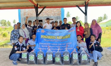 Dosen Agribisnis Unmus Berikan Pelatihan Pengemasan dan Cara Pemasaran Pupuk Organik Kepada Masyarakat Margamulya