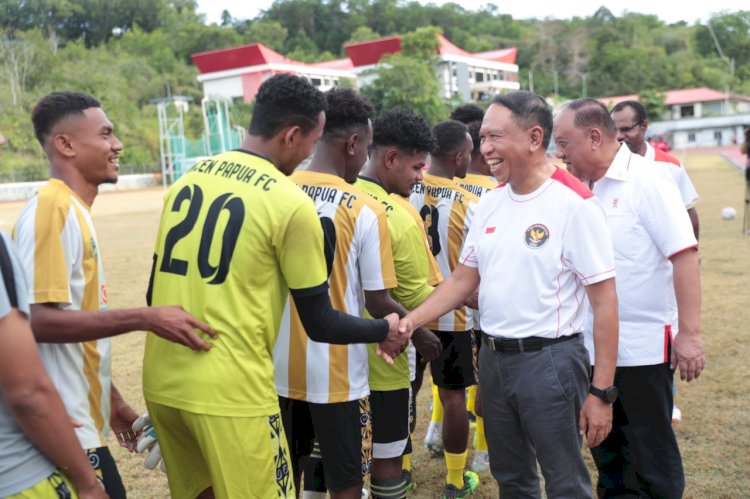 Menteri Pemuda dan Olahraga Republik Indonesia (Menpora RI) Zainudin Amali secara resmi membuka Turnamen Sepak bola Piala Rektor Universitas Cendrawasih 2022/ist