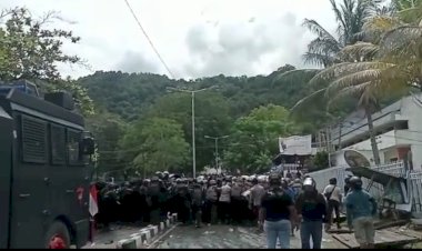 Aksi Demo di Uncen Bentrok Bersama Petugas, Kapolresta : Massa Terprovokasi 7 Orang Diamankan