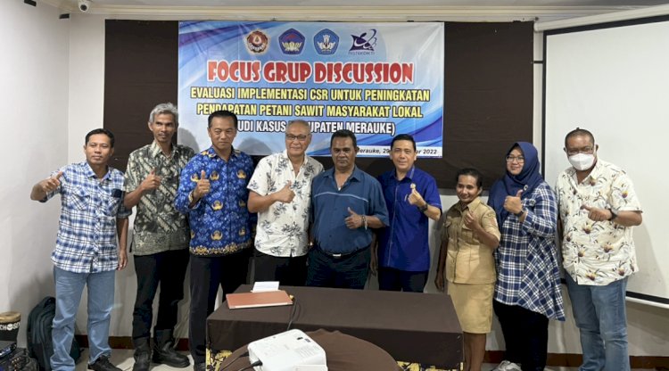 Foto bersama peneliti Unmus dan Unpati dalam kegiatan FGD di hotel Corein Merauke. Selasa (29/11)