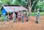 Bantu Penuhi Kebutuhan Pokok Warganya, Babinsa Ramil Waropko Berikan Sembako