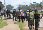 Gabungan Pemda, TNI, Polri dan Lapas Gelar Jumat Bersih di Ruas Jalan Trans Papua
