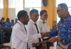 PJ Bupati Mappi Serahkan DPA Kepada SKPD dan SK P3K Formasi Guru  Se- Kabupaten Mappi