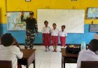 Tanamkan Rasa Cinta Tanah Air, Satgas Yonif 511/DY Ajari Anak-Anak Sekolah Hafalkan Lagu Nasional Di Papua