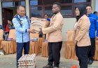 Wakil Bupati Merauke Berikan Bantuan Bahan Makanan Bagi Kelompok KKN UNMUS di 19 Kampung