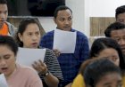 Jelang Peresmian Gedung PYCH, Grup Padus Anak Muda Papua Antusias Tampil di Depan Jokowi