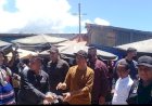 Jokowi Kunjungi Pasar Youtefa, Ratusan  Warga Antusias Menunggu