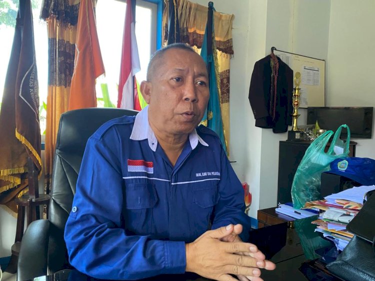 Rektor Universitas Victori (Unvic) Sorong, Roximelsen Suripaty