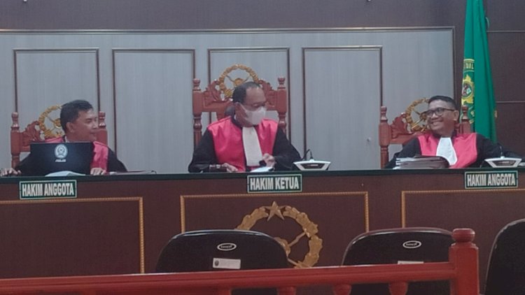 Majelis Hakim Pengadilan Negeri Sorong