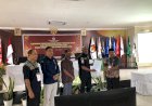 Resmi Maju,  Kumar Serahkan Berkas Mendaftar Calon DPD RI Ke KPU Papua