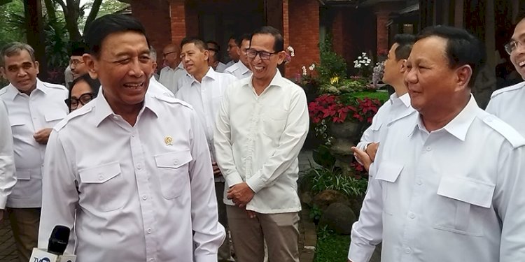 etua Dewan Pertimbangan Presiden (Wantimpres), Jenderal TNI (Purn) Wiranto saat menyambangi Prabowo Subianto di Padepokan Garuda Yaksa, Hambalang, Sentul, Jawa Barat/RMOL