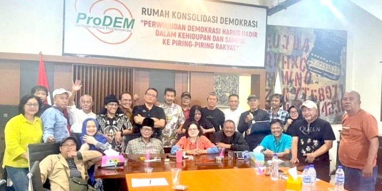 Suasana seusai permusyawaratan dan pemufakatan dalam Konvensi ProDem, Sabtu (20/5) di Rumah Demokrasi, Jalan Veteran I, Jakarta Pusat.