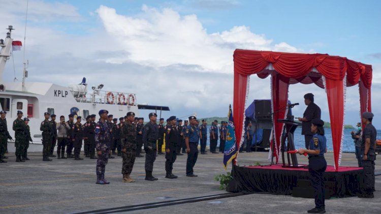 Kepala BNN RI, Komjen Pol Petrus Reinhard Golose  pimpin upacara pembukaan operasi laut interdiksi terpadu tahun 2023 di pelabuhan Yos Sudarso, Sorong, Papua Barat Daya, Selasa 23 Mei 2023