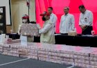 KPK Tunjukkan Uang Hasil TPPU Lukas Enembe Senilai Rp 81,9 Miliar
