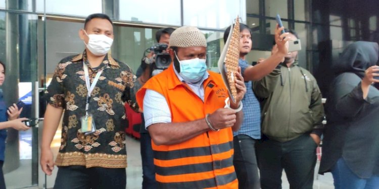  Ricky Ham Pagawak kenakan rompi oranye khas tahanan KPK/RMOL
