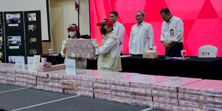 Uang tunai senilai Rp 81,9 miliar hasil cuci uang Lukas Enembe/RMOL