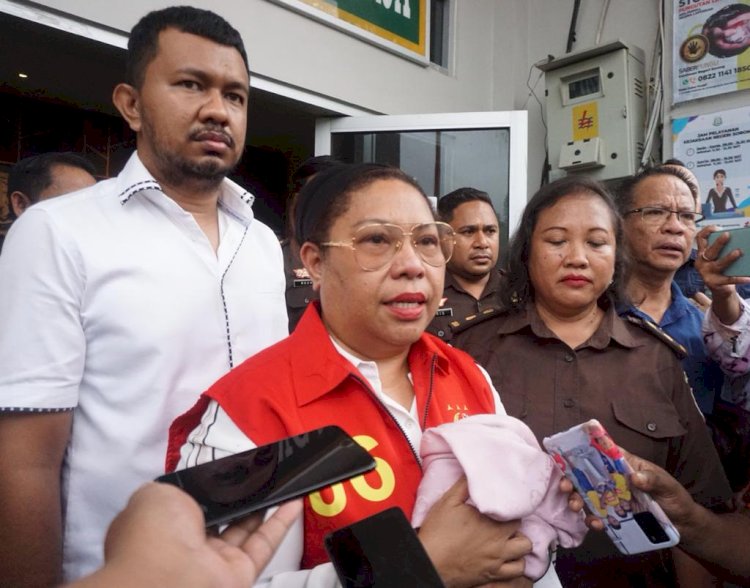 Selviana Wanma tersangka korupsi kegiatan perluasan jaringan listrik tegangan rendah dan menengah pada Dinas Pertambangan dan Energi Kabupaten Raja Ampat Tahun Anggaran 2010 yang merugikan negara senilai Rp 1,3 miliar lebih. 