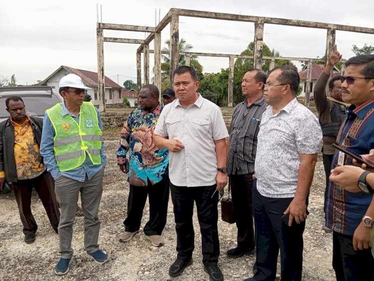 Tim Mendagri beserta Pemprov Papua Barat Daya dan Pj Bupati Maybrat kunjungi kamp pengungsi Kisor, Maybrat 