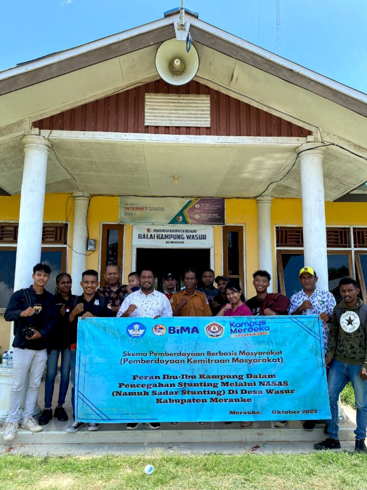 Tim Pelaksana Pengabdian Kepada Masyarakat dari Jurusan Penjaskesrek Unmus di Kampung Wasur Kabupaten Merauke Propinsi Papua Selatan 