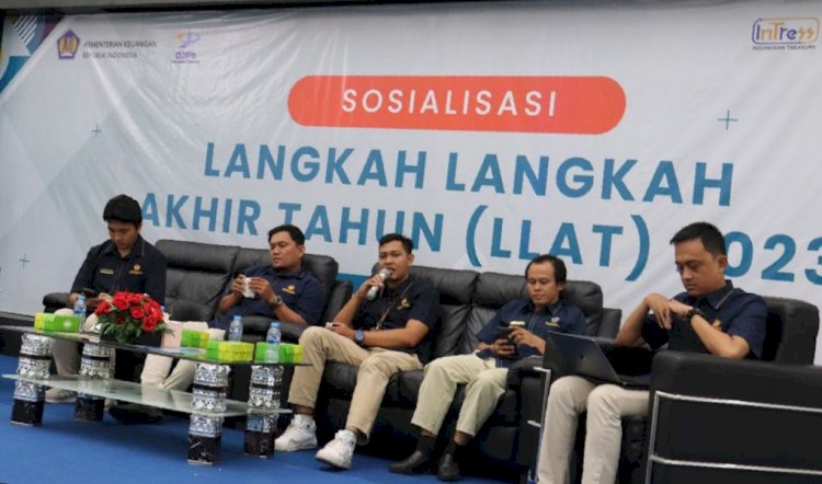 Keempat  narasumber dalam kegiatan Sosialisasi langka-langka akhir tahun anggaran 2023  yaitu, Kepala Seksi Pencairan Dana KPPN Sorong, Yovi Irawan, Kepala Seksi Verifikasi dan Akuntansi KPPN Sorong, Bahrian Kansiro, Pejabat Fungsional Pembina Teknis Perbendaharaan Negara, Musmulyadi, dan Tim PPA I Kanwil DJPb Barat, Mochamad Fariz Rizky Indraputra.