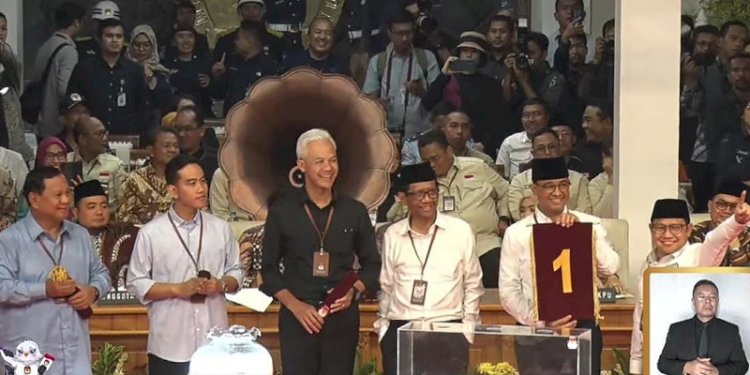 Tiga Paslon Pilpres 2024 di Gedung KPU, Jakarta, Selasa (14/11)/RMOL