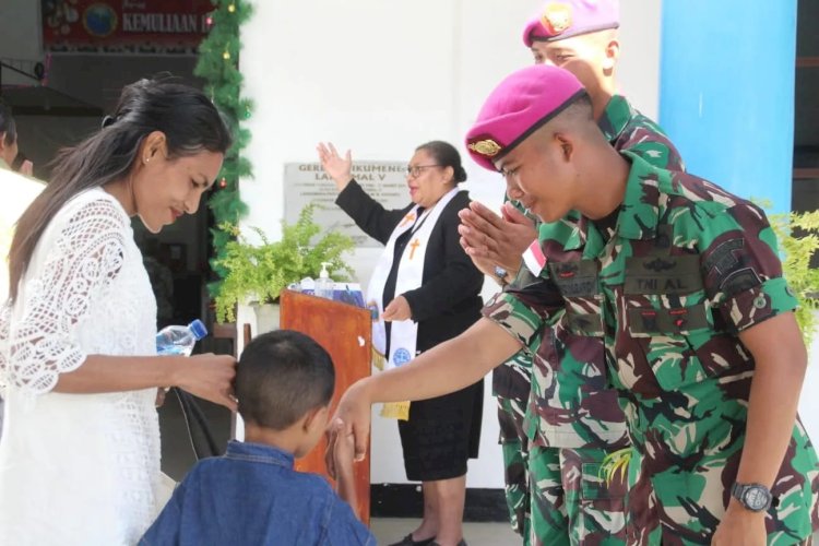 Prajurit Batalyon Marinir Pertahanan Pangkalan (Yonmarhanlan) X Jayapura Pasmar 3 