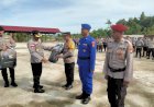 Kapolres Boven Digoel Pimpinan Apel Pengecekan dan Perlengkapan Personil PAM TPS Pemilu 2024