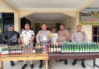 Polisi Berhasil Amankan Ratusan Botol Miras Ilegal Dari Tangan Penjual Di  Entrop
