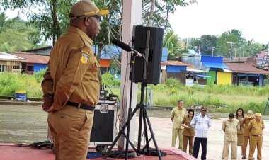 Plt. Sekda Boven Digoel: ASN yang Mangkir Kerja Harus di Tahan Gajinya