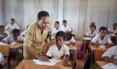 Kolaborasi Elok Perusahaan Kelapa Sawit, Bantu Tuntaskan Masalah Pendidikan di Pedalaman Papua