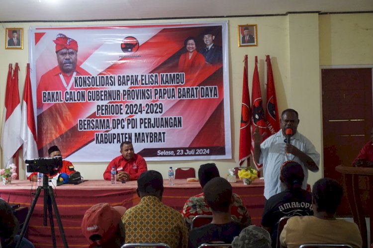 Bakal calon Gubenur Papua Barat Daya, Elisa Kambu mengelar konsuldasi ke DPC PDI Perjuangan Maybrat. 