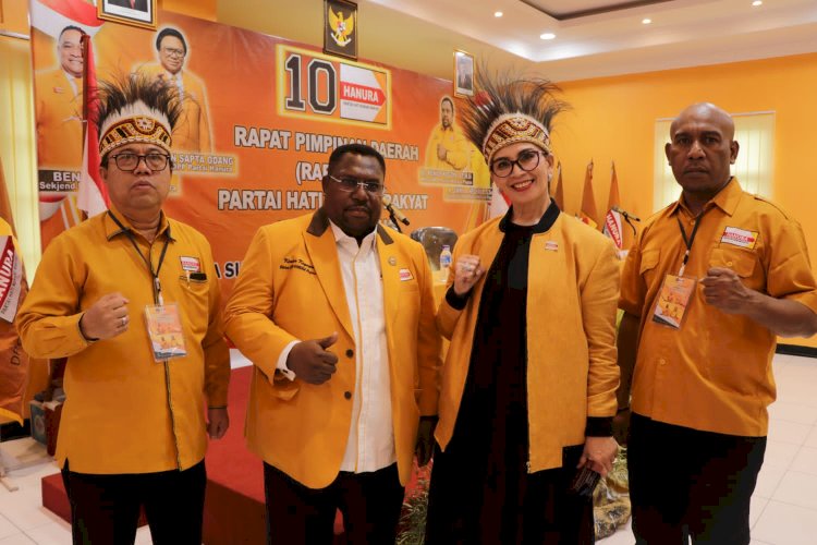 Foto bersama ketua DPD HANURA PAPUA bersama Pengurus DPP Hanura /ist