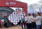 Doorprize Ratusan Juta, Ribuan Orang Penuhi Lapangan Mandala Ikuti Jalan Santai KPU Provinsi Papua Selatan