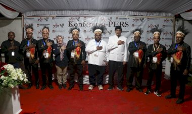Pasangan Kenius Kogoya-Nursalim Ar Rozy Resmi Mendaftar Di KPU Keerom,  Jadi Pendaftar Terakhir
