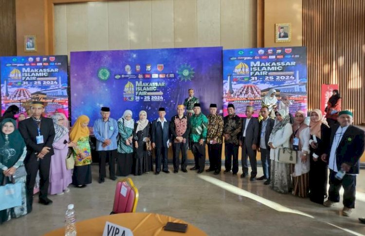 Foto Bersama Usai Pembukaan MIF 2024 di Makassar, kerjasama MUI dengan Pimpinan Wilayah Muhammadiyah Sulsel, 31/8/'24 (Foto: Humas MUI Sulsel)