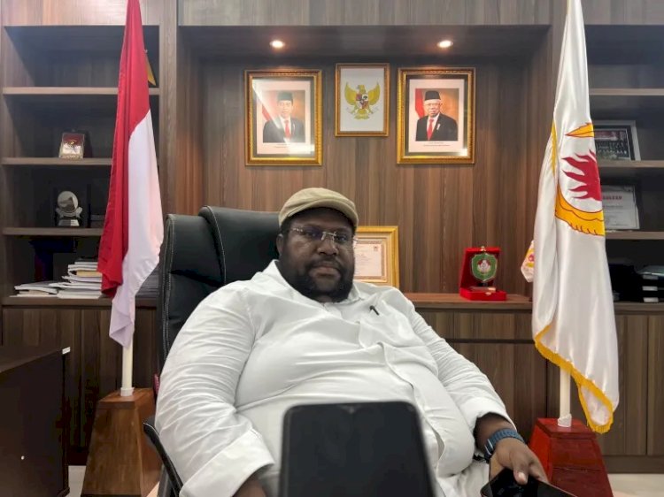 Ketua KONI Papua Kenius kogoya 