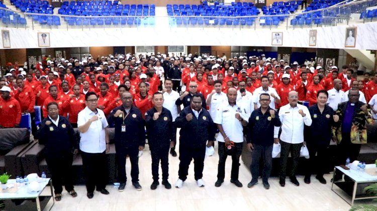 Pemerintah provinsi Papua dan KONI Papua melepas  325 atlit mengikuti PON XXI Aceh Sumut