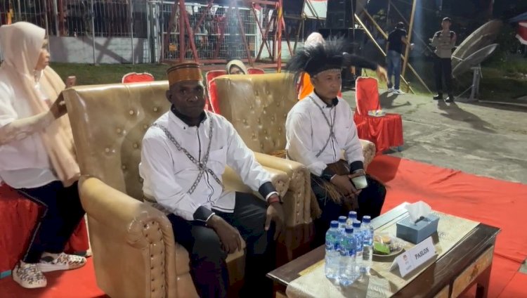 Pasangan Berekmas Reynoldus Bapaimu dan Agus Salim 