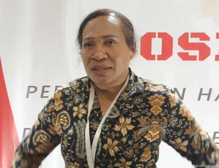 Ketua KPU Kabupaten Mappi / Yati Enoch