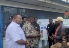 Sakit Bertahun-tahun, Elisa Kambu dan Ahmad Nausrau Bantu Pengobaan Warga Aifat