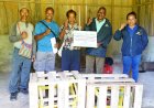 PT. BCA BANTU MESIN PENGGILING KARET UNTUK KELOMPOK TANI DI KAMPUNG AIWAT DAN SUBUR