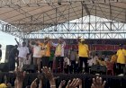 Ribuan Massa PAHAM Hadiri Kampanye Perdana di Pantai Reklamasi Dofior